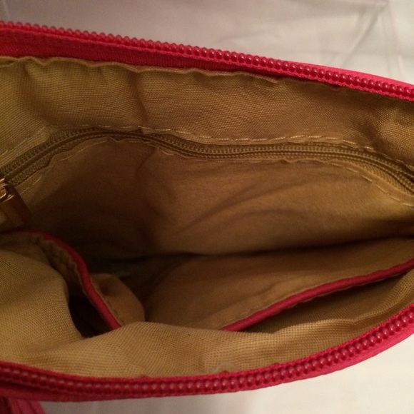 NWT Fuschia Double-Zip Crossbody by Mia K Farrow - Picture 3 of 8